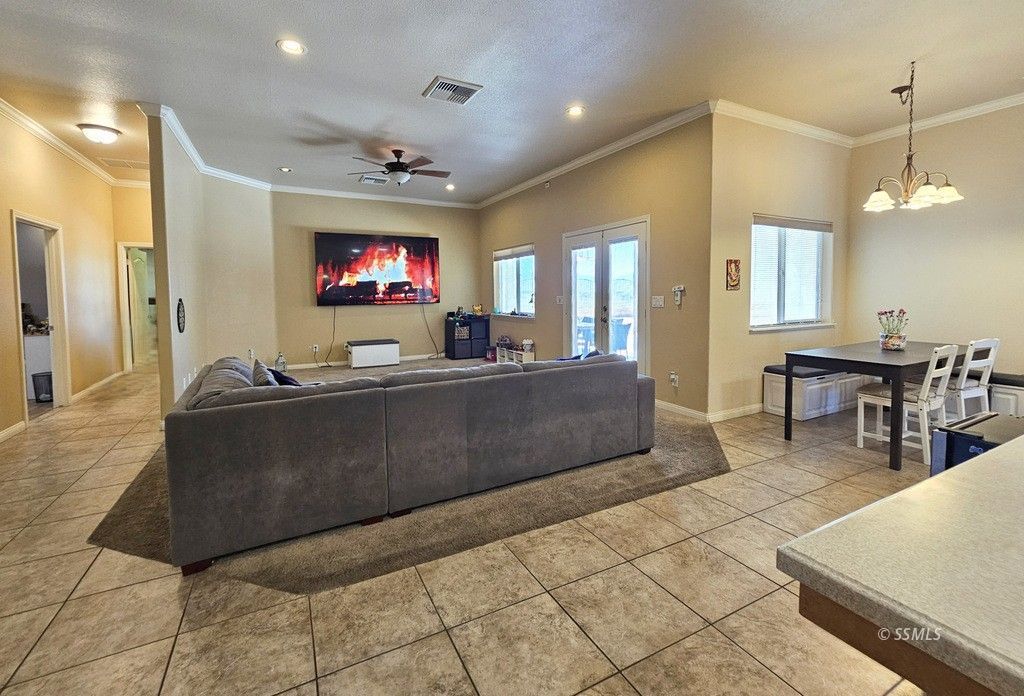 2333 Lacey Street Ridgecrest, CA 93555 - Photo 5 of 47