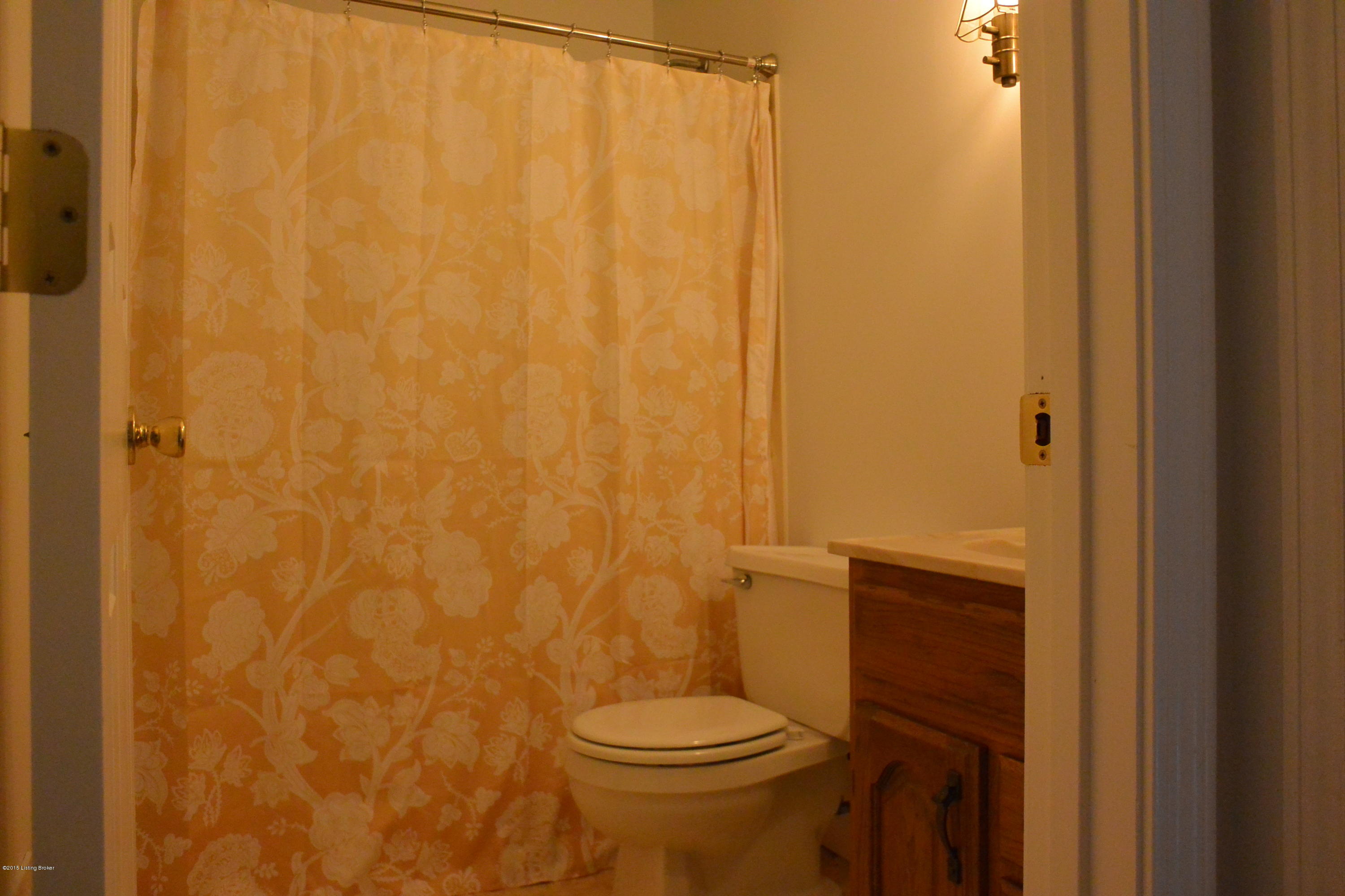 603 Stivers Road Louisville, KY 40207 - Photo 14 of 31 DSC_3364
