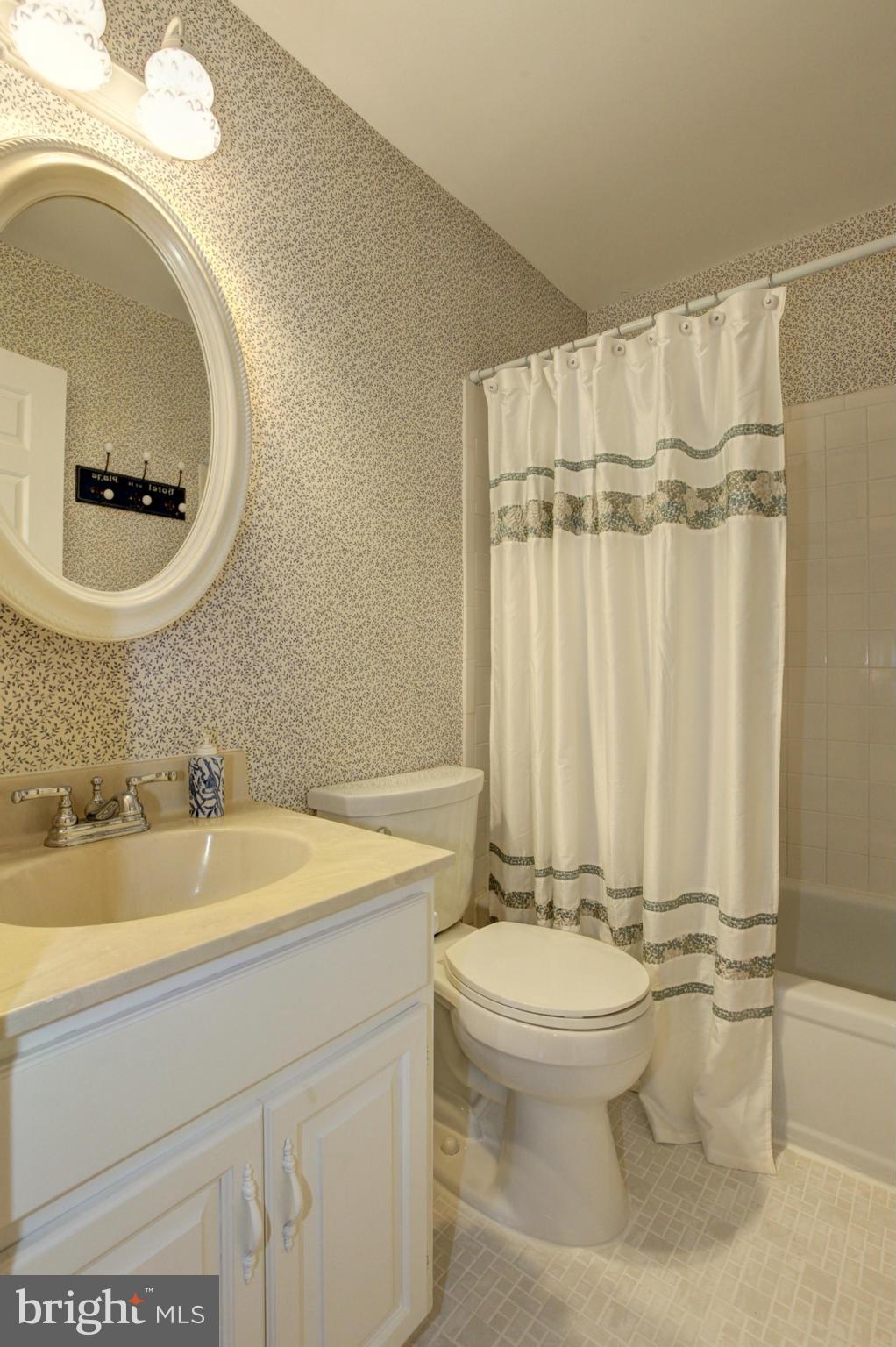 6637 Fairfax Road, Unit 105 Chevy Chase, MD 20815 - Photo 24 of 30 Hall Bath