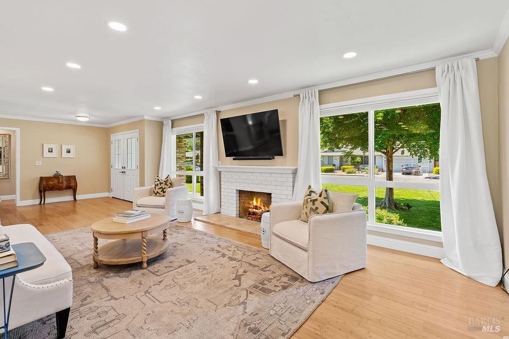 469 Pythian Road Santa Rosa, CA 95409 - Photo 9 of 38