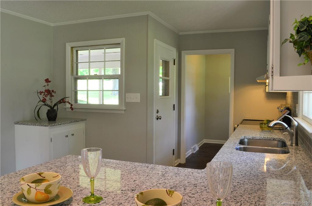 1403 4th Street Southwest Conover, NC 28613 - Photo 16 of 41 Gallery Image 16