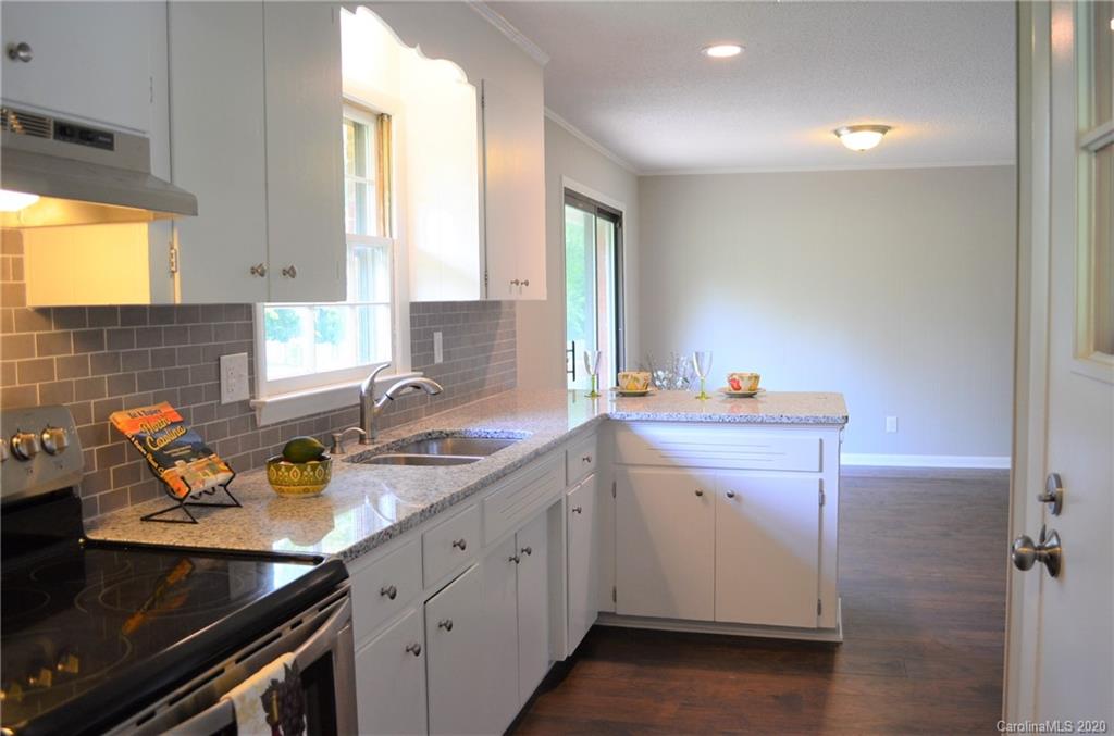 1403 4th Street Southwest Conover, NC 28613 - Photo 17 of 41 Gallery Image 17