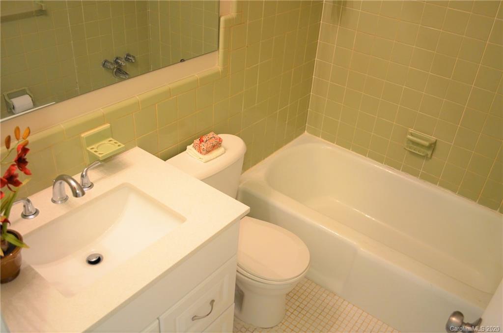 1403 4th Street Southwest Conover, NC 28613 - Photo 24 of 41 Gallery Image 24