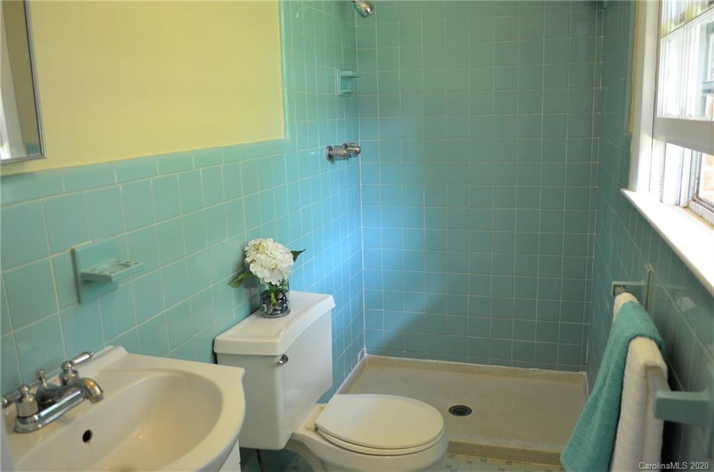 1403 4th Street Southwest Conover, NC 28613 - Photo 33 of 41 Gallery Image 33