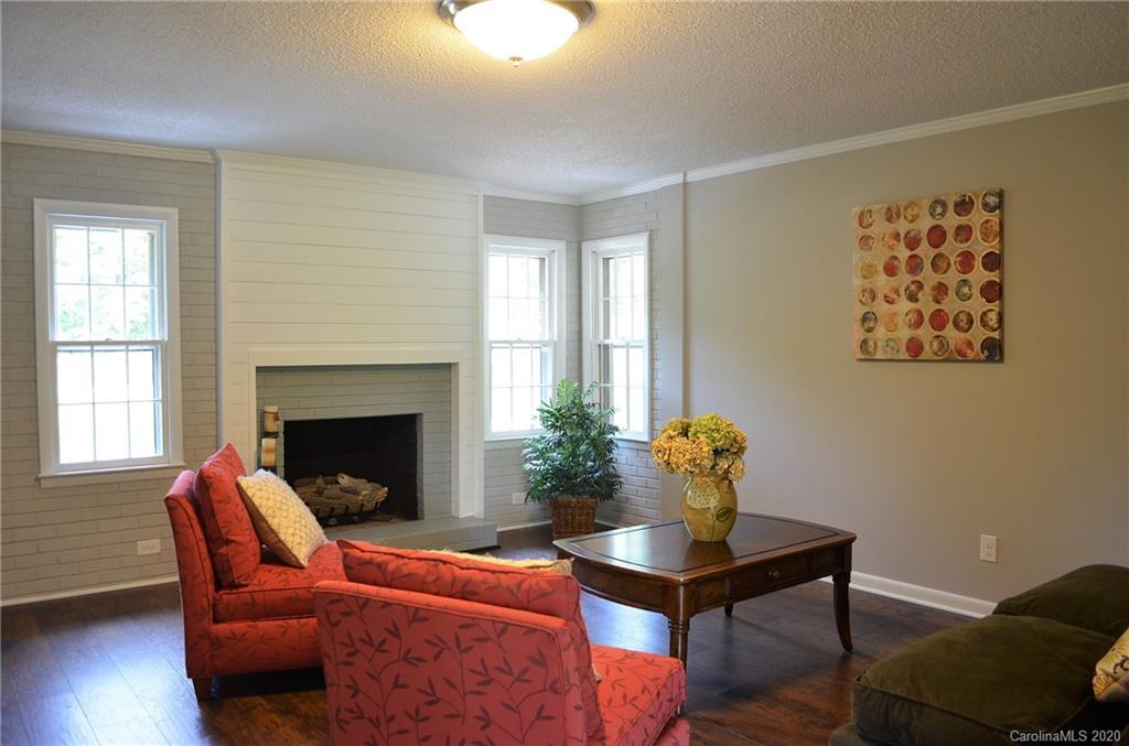 1403 4th Street Southwest Conover, NC 28613 - Photo 6 of 41 Gallery Image 6