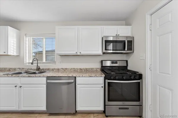 $1,725 | 69 Del Mar Circle, Aurora, CO 80011