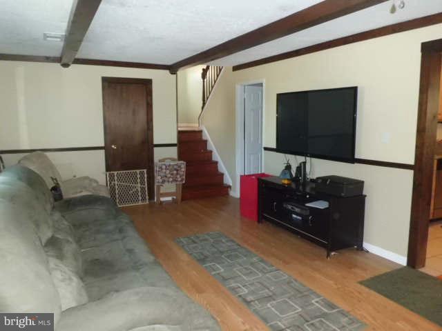 512 Cheddington Road Linthicum Heights, MD 21090 - Photo 4 of 17 Family Room