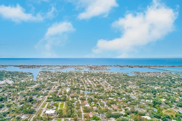 $2,100 | 2589 Sunny Breeze Avenue, Unit B, Largo, FL 33770