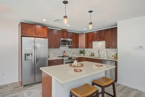 $2,100 | 2589 Sunny Breeze Avenue, Unit B, Largo, FL 33770