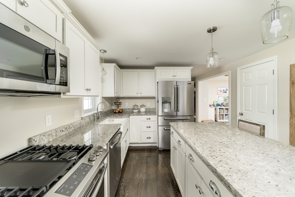 11 Bog View Road Kingston, MA 02364 - Photo 4 of 26 Gallery Image 4