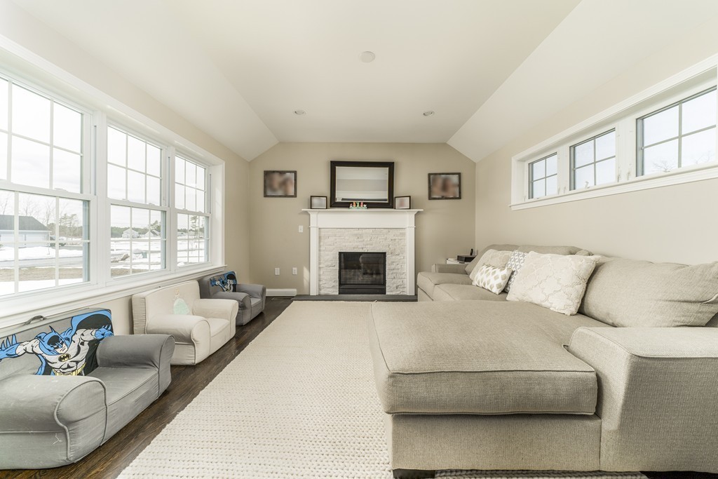 11 Bog View Road Kingston, MA 02364 - Photo 9 of 26 Gallery Image 9