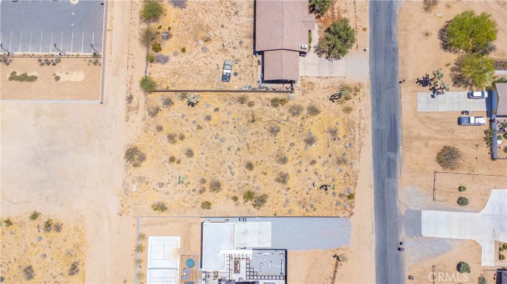 60812 Division Street Joshua Tree, CA 92252 - Photo 8 of 9 view of a bathroom with shower