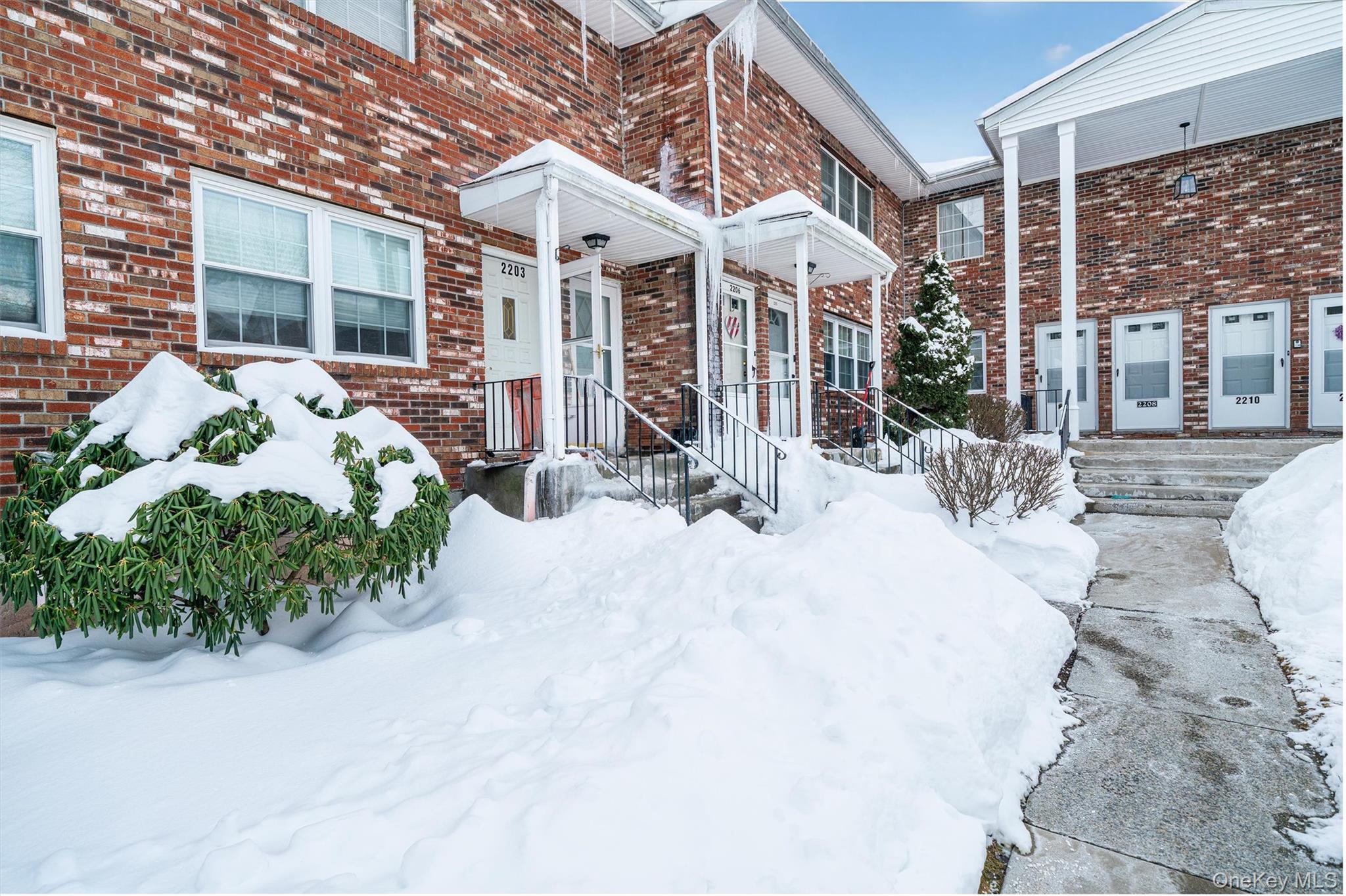 276 Temple Hill Road, Unit 2203 New Windsor, NY 12553 - Photo 2 of 23