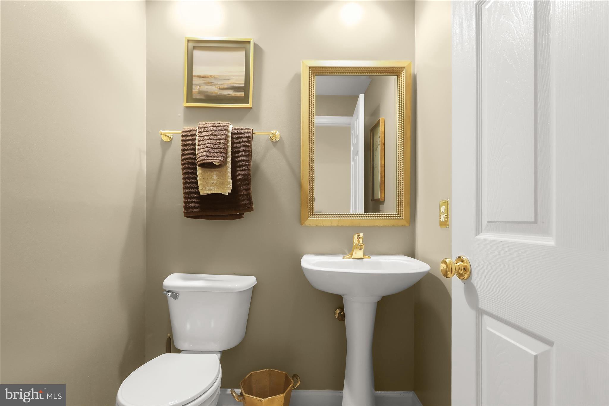 14903 Ridge Farm Court Bowie, MD 20715 - Photo 25 of 60 Main Level Half Bath