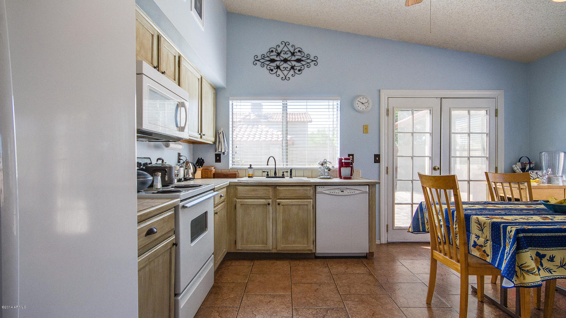 4601 East Piedmont Road Phoenix, AZ 85044 - Photo 7 of 27 7