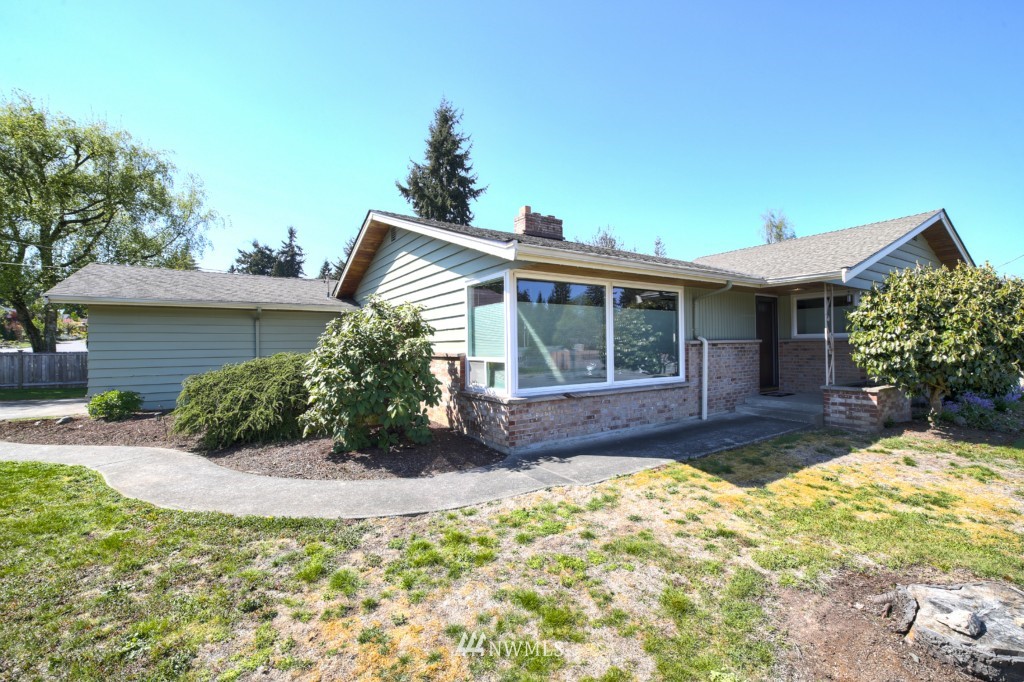 8401 215th Street Southwest Edmonds, WA 98026 - Photo 1 of 21 Gallery Image 1