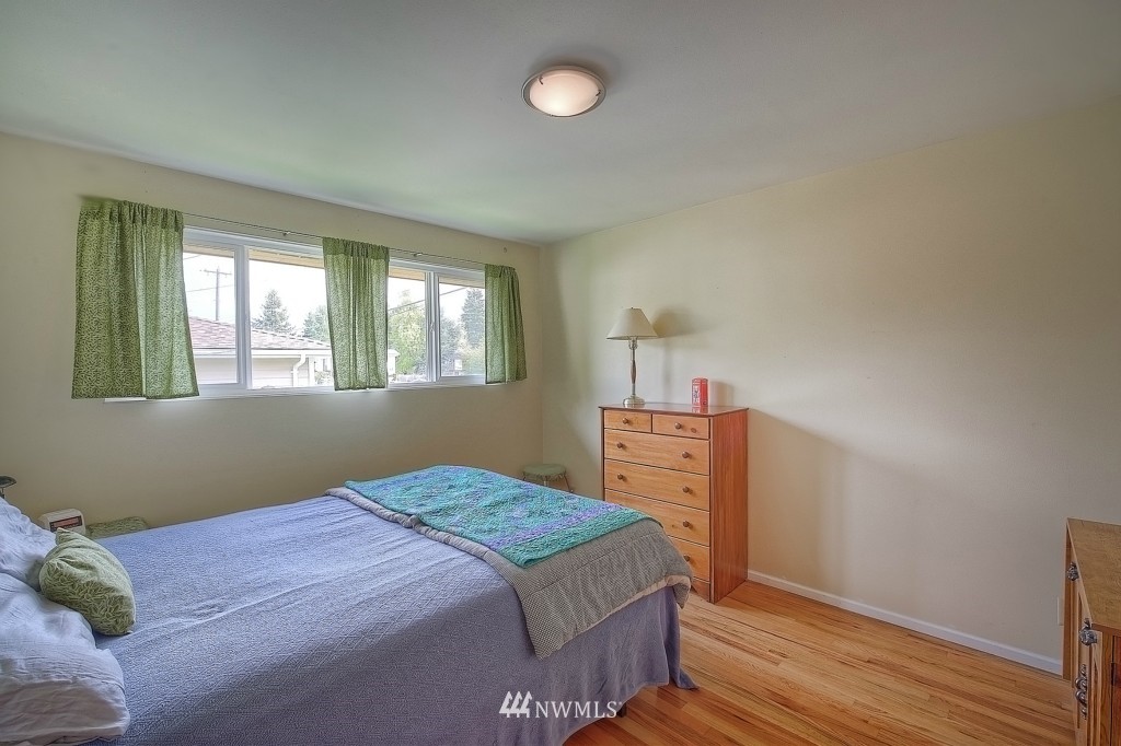 8401 215th Street Southwest Edmonds, WA 98026 - Photo 16 of 21 Gallery Image 16