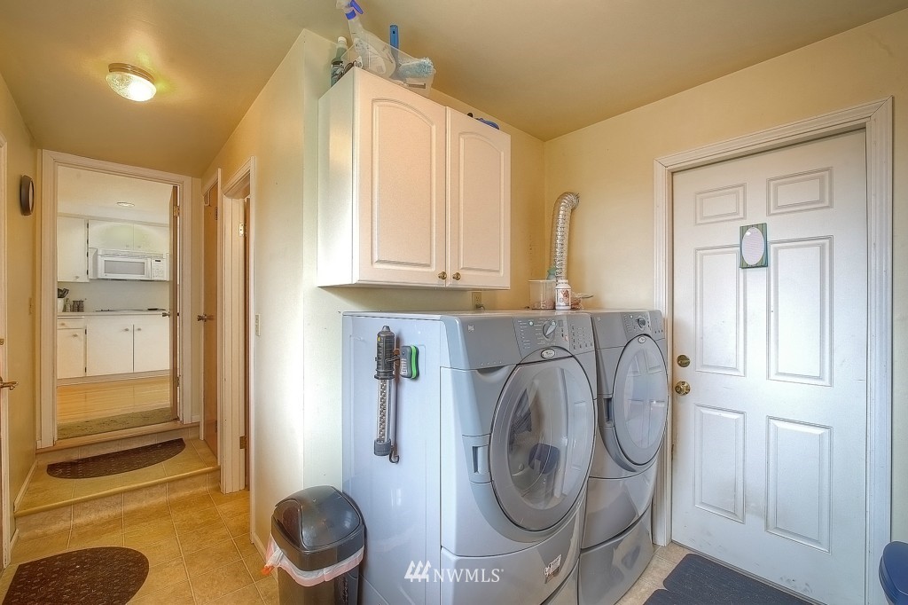 8401 215th Street Southwest Edmonds, WA 98026 - Photo 19 of 21 Gallery Image 19