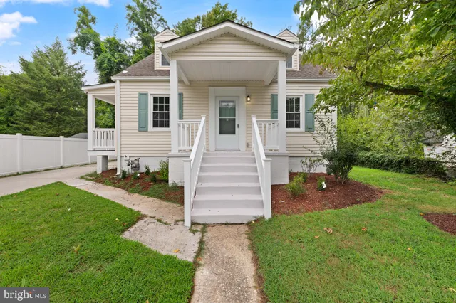 $424,999 | 6806 Pickett Drive, Suitland, MD 20746