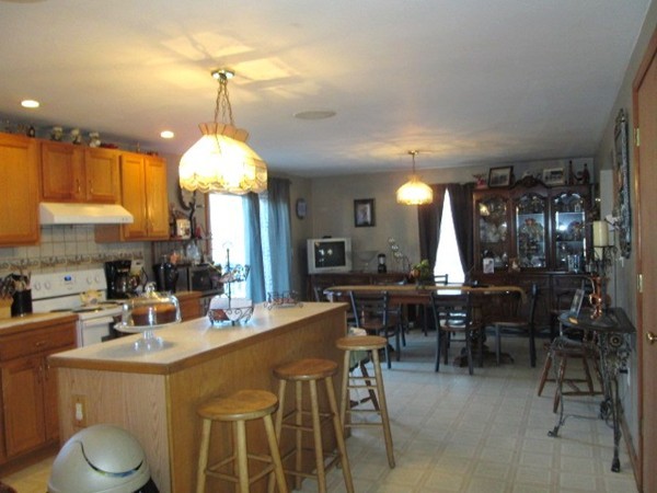 1150 Main Street Acushnet, MA 02743 - Photo 3 of 25