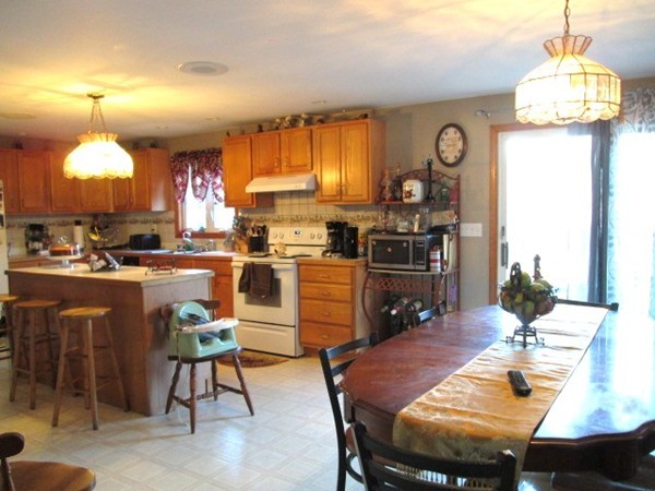 1150 Main Street Acushnet, MA 02743 - Photo 4 of 25