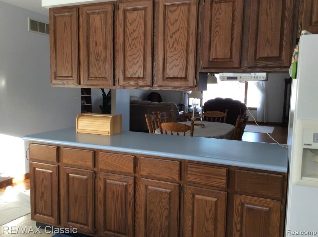 17305 Elwell Road Belleville, MI 48111 - Photo 10 of 30