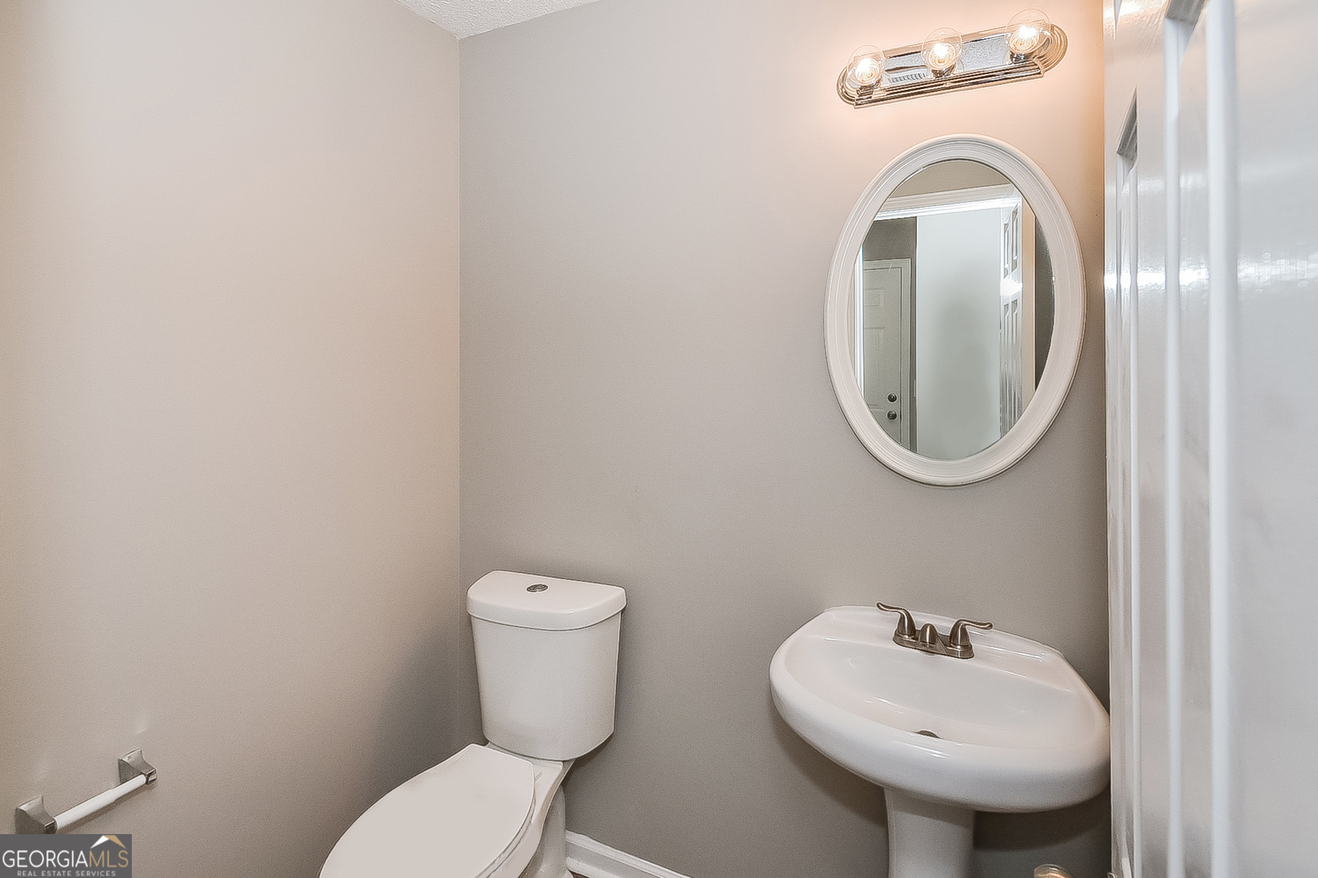 1266 Brookstone Road Atlanta, GA 30349 - Photo 14 of 17