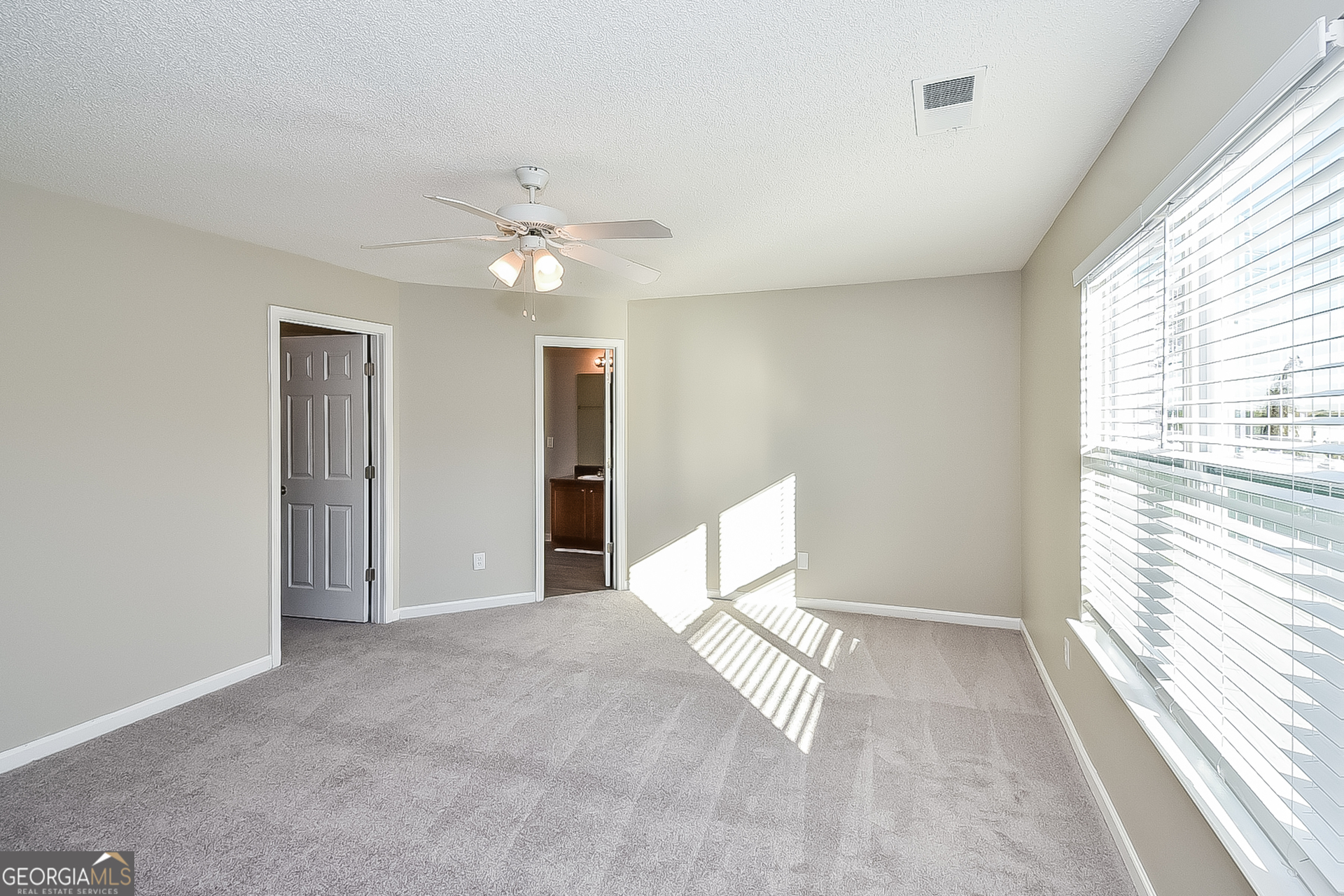 1266 Brookstone Road Atlanta, GA 30349 - Photo 8 of 17