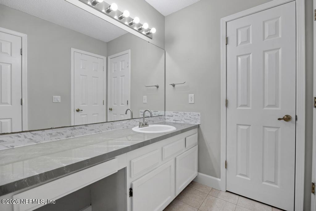 2733 Rochford Court Jacksonville, FL 32225 - Photo 12 of 19 Primary Bath