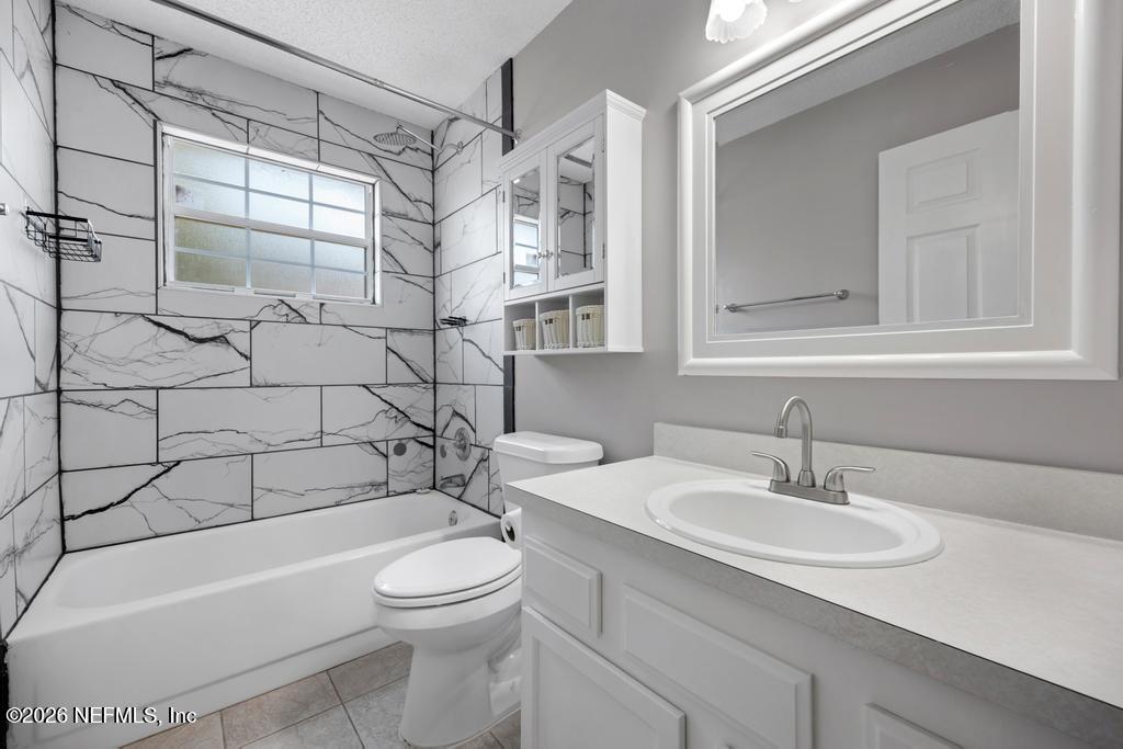 2733 Rochford Court Jacksonville, FL 32225 - Photo 13 of 19 Second Full Bath
