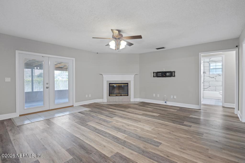 2733 Rochford Court Jacksonville, FL 32225 - Photo 3 of 19 Living Area