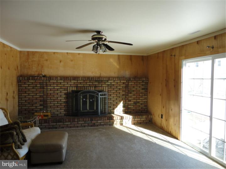 120 Hempstead Road Hamilton, NJ 08610 - Photo 4 of 5 Family Room