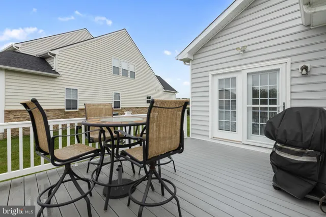 a view of a tennis court
