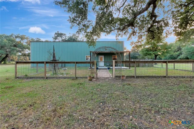 $475,000 | 2133 Cr 125 Edna Tx 77957, Edna, TX 77957
