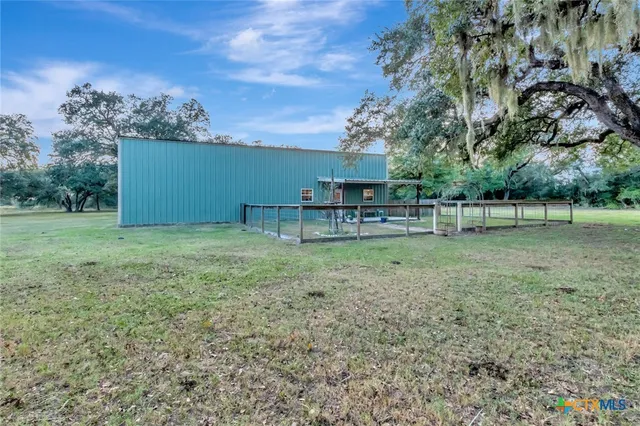 $475,000 | 2133 Cr 125 Edna Tx 77957, Edna, TX 77957