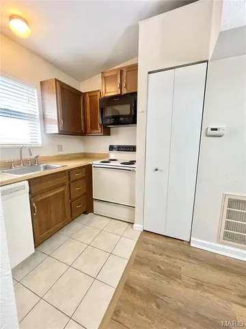 $850 | 103 Ashley Drive, Fairview Heights, IL 62208