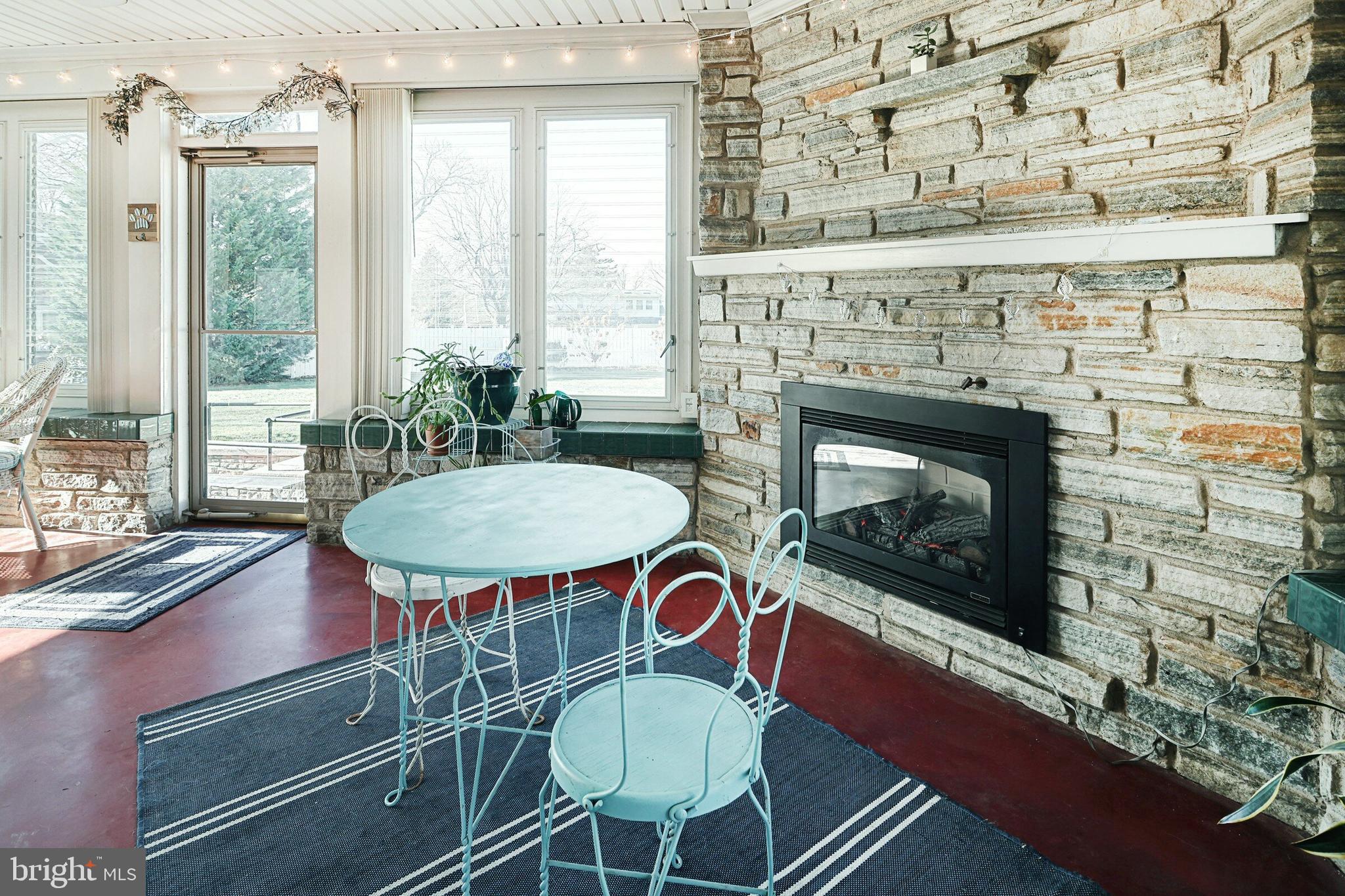 146 George Street Hanover, PA 17331 - Photo 35 of 83 Heated enclosed sunroom/backporch area