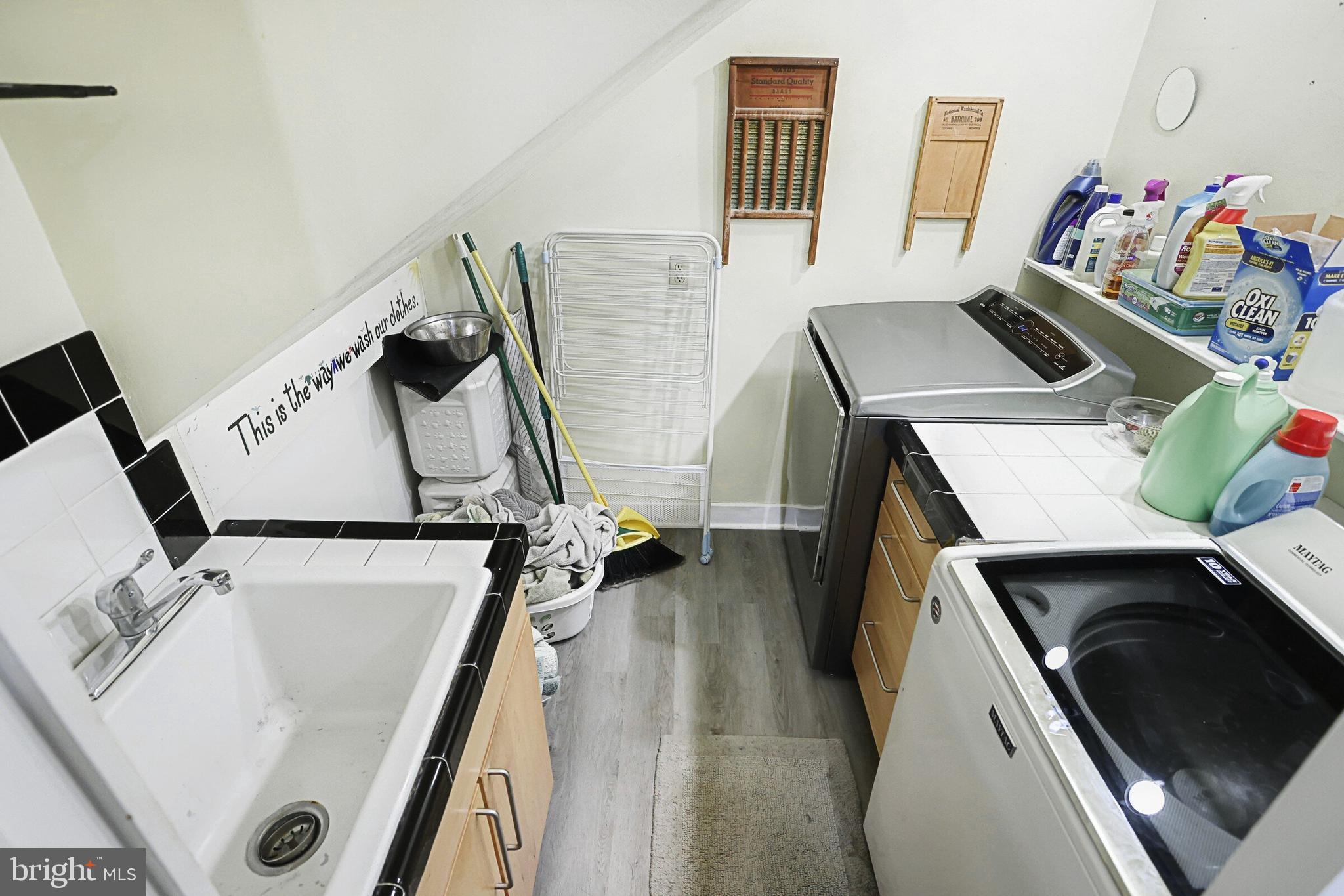 146 George Street Hanover, PA 17331 - Photo 37 of 83 Main level Laundry