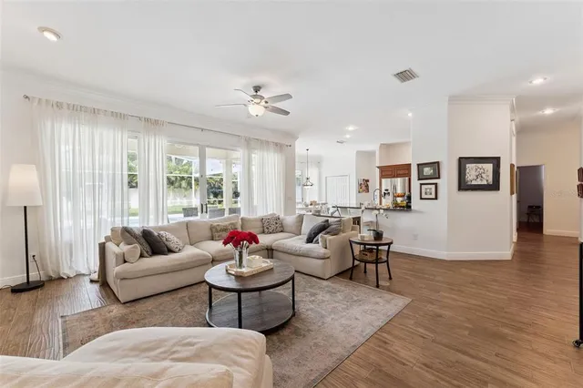 $895,000 | 654 Cricklewood Terrace, Lake Mary, FL 32746