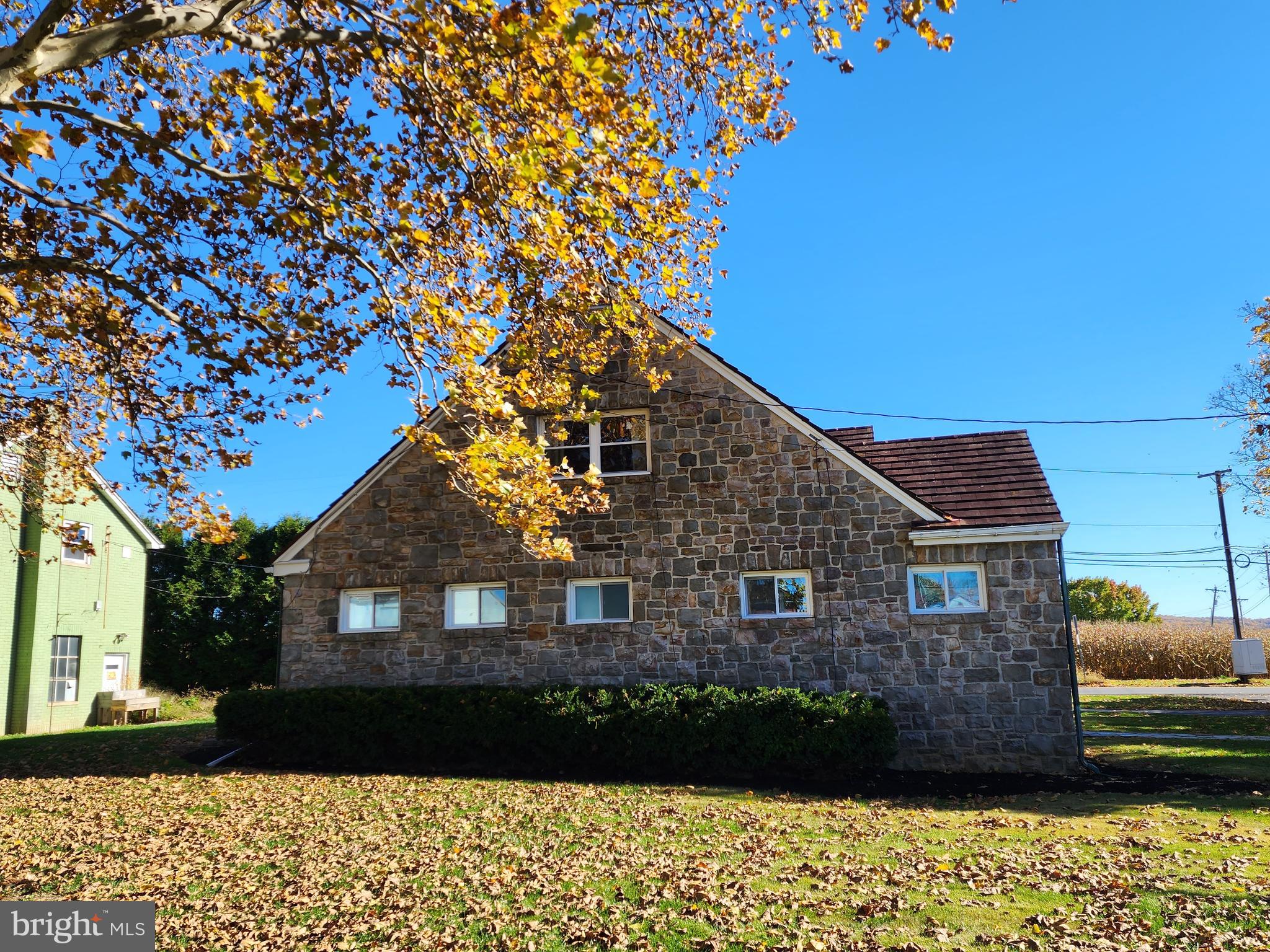 2479 Moselem Spring Road Fleetwood, PA 19522 - Photo 5 of 18 Gallery Image 5