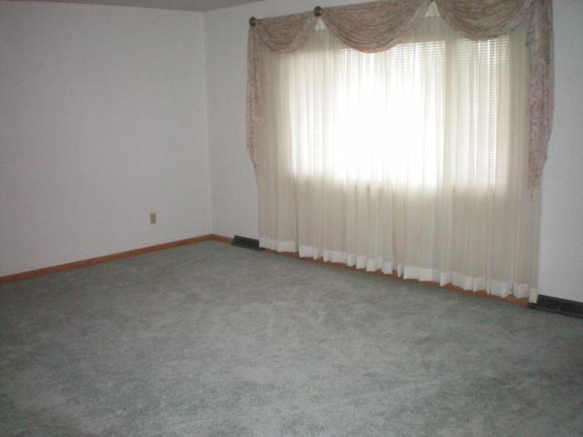 5097 Karl Road Columbus, OH 43229 - Photo 4 of 14 Gallery Image 4