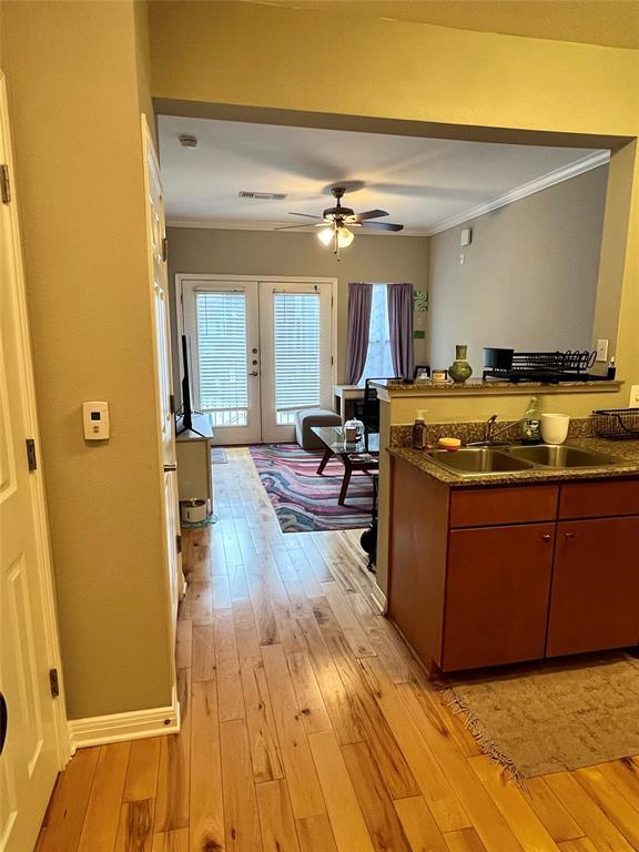 2502 Leon Street, Unit 303 Austin, TX 78705 - Photo 2 of 15