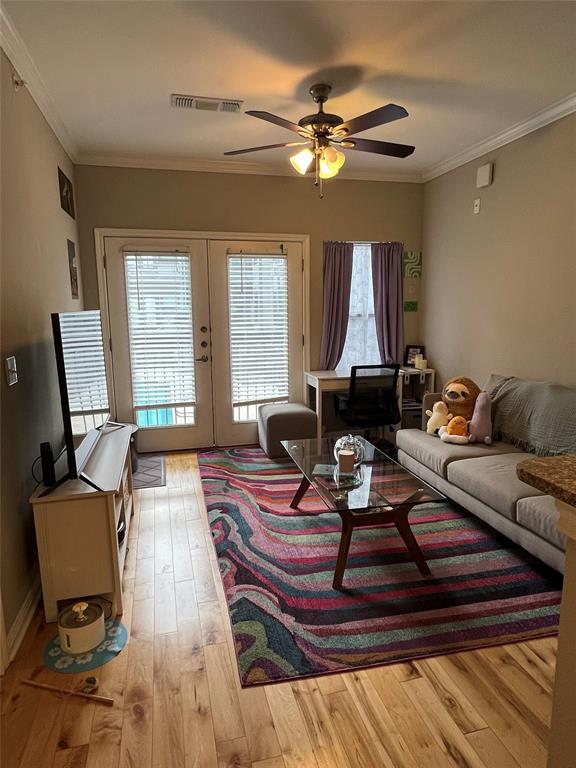 2502 Leon Street, Unit 303 Austin, TX 78705 - Photo 3 of 15