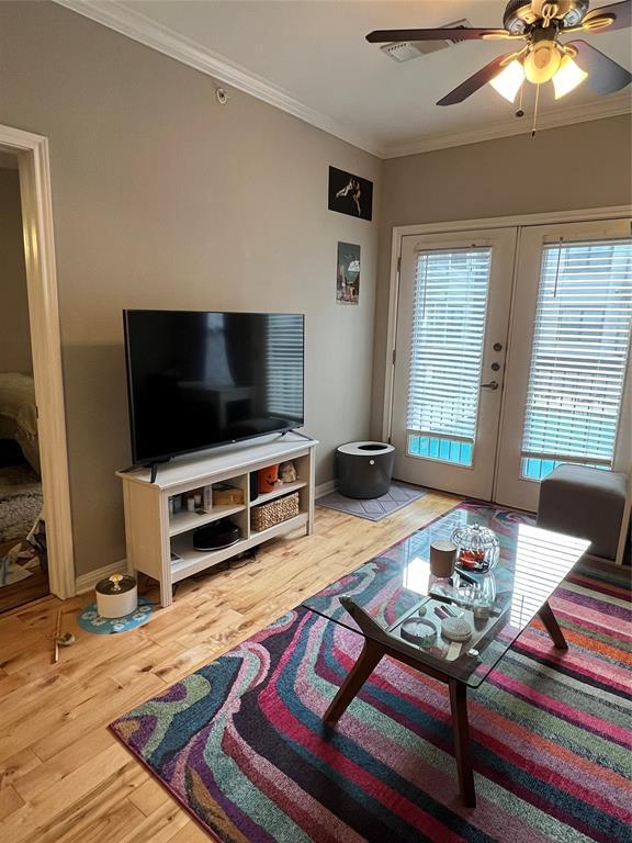 2502 Leon Street, Unit 303 Austin, TX 78705 - Photo 5 of 15