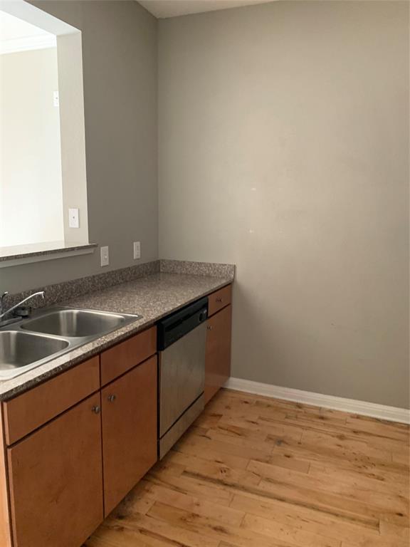 2502 Leon Street, Unit 303 Austin, TX 78705 - Photo 7 of 15