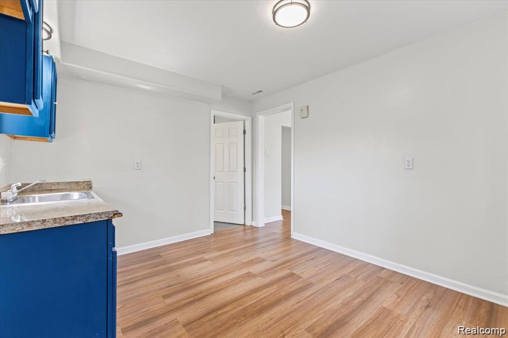 3930 Bayhan Street Inkster, MI 48141 - Photo 5 of 14 GetMedia (8).jpg