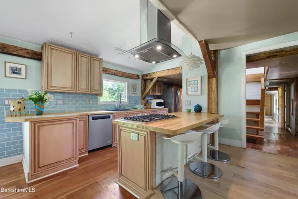 $820,000 | 9 Castle Hill Road, Stockbridge, MA 01262