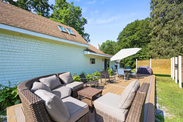 $820,000 | 9 Castle Hill Road, Stockbridge, MA 01262