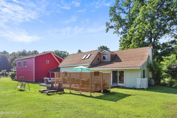 $820,000 | 9 Castle Hill Road, Stockbridge, MA 01262