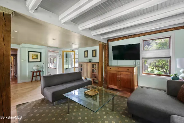 $820,000 | 9 Castle Hill Road, Stockbridge, MA 01262